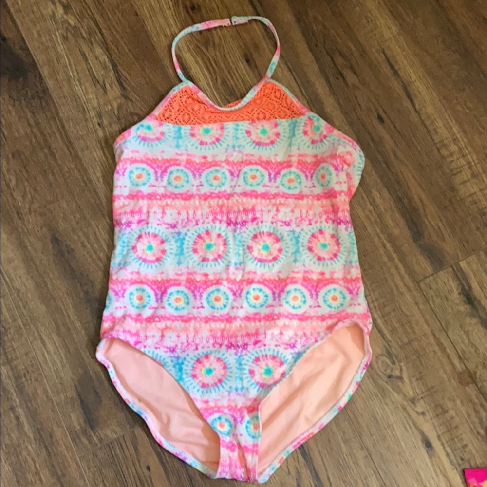 Girls swimwear